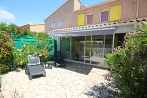 Belle villa 2 chambres terrasse vue réserve naturelle dans résidence sécurisée avec piscine commune 800m de la mer LRCS50